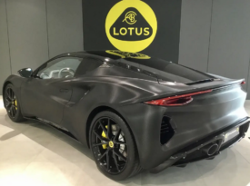 Lotus Emira i4 First Edition “Carbon look”
